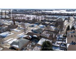 29 DUNSFORD CRESCENT - 45