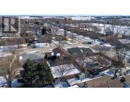 29 DUNSFORD CRESCENT - 46