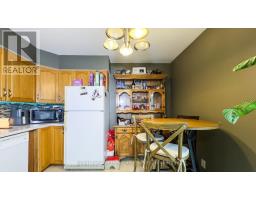 49 WELLINGTON STREET W - 14