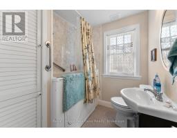 366 EDWARD STREET - 16