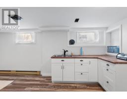 366 EDWARD STREET - 32