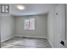 16 ROBERTS STREET N - 6