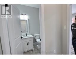 16 ROBERTS STREET N - 7