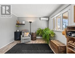 74 INWOOD CRESCENT - 19