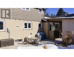 74 INWOOD CRESCENT - 38