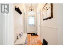 246 WELLINGTON STREET - 11