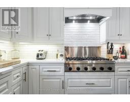 19 HOSSIE TERRACE - 14