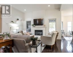 19 HOSSIE TERRACE - 8