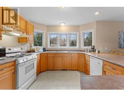 30 CARRIAGE LANE - 10