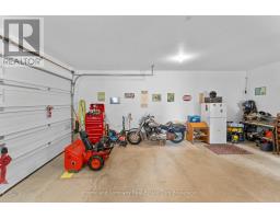 30 CARRIAGE LANE - 29