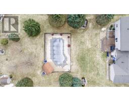 30 CARRIAGE LANE - 33