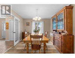 30 CARRIAGE LANE - 7