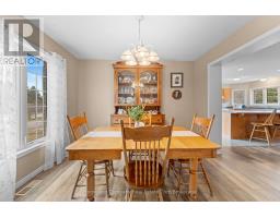 30 CARRIAGE LANE - 8