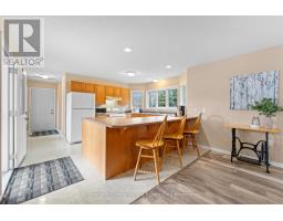 30 CARRIAGE LANE - 9