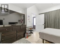 989 NORTHFIELD DRIVE E - 17