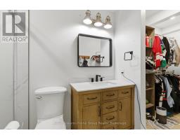 989 NORTHFIELD DRIVE E - 18