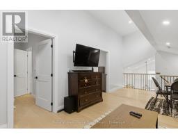 989 NORTHFIELD DRIVE E - 21