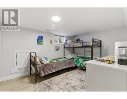 989 NORTHFIELD DRIVE E - 34