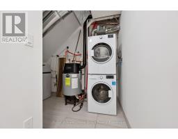 A15 - 10 PALACE STREET - 28