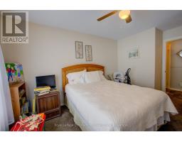 101 MEADOWVIEW LANE S - 23