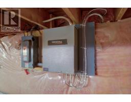 101 MEADOWVIEW LANE S - 27