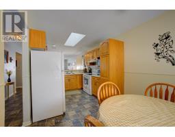 101 MEADOWVIEW LANE S - 6