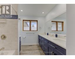 449 GREENFIELD AVENUE - 19