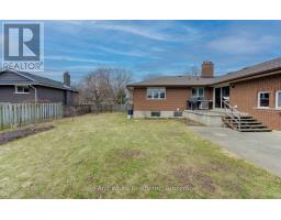 449 GREENFIELD AVENUE - 33