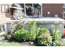 449 GREENFIELD AVENUE - 40