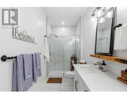 UNIT No.6 - 9861 GLENDON DRIVE - 32