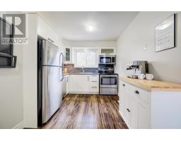 64 - 279 BLUEVALE STREET N - 10