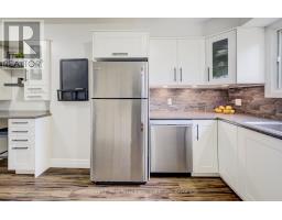 64 - 279 BLUEVALE STREET N - 12