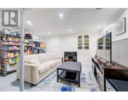 64 - 279 BLUEVALE STREET N - 28