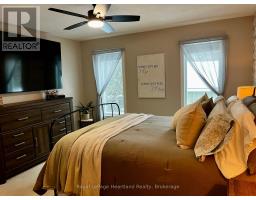 459 RICHARD CRESCENT - 11