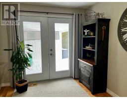 459 RICHARD CRESCENT - 14