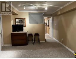 459 RICHARD CRESCENT - 19