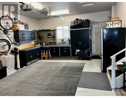 459 RICHARD CRESCENT - 25