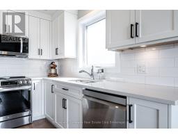 18 TRAIL SIDE DRIVE - 18