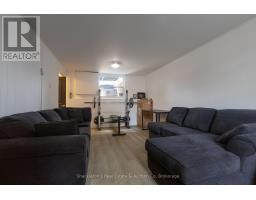 442 GLASTONBURY DRIVE - 27