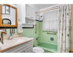 10 CLARK AVENUE - 18