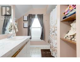 21 COLLEGE STREET - 18