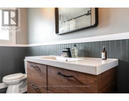 283 REDFORD CRESCENT - 16