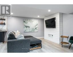 283 REDFORD CRESCENT - 18