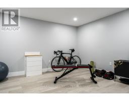 283 REDFORD CRESCENT - 23