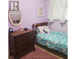 6 EARLSCOURT CRESCENT - 4