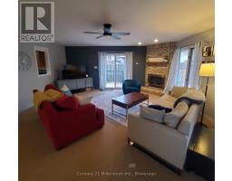 6 EARLSCOURT CRESCENT - 6