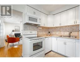 292 REDFORD CRESCENT - 10