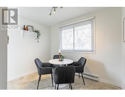 292 REDFORD CRESCENT - 11