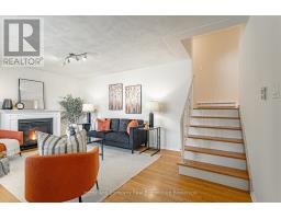 292 REDFORD CRESCENT - 12