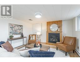 292 REDFORD CRESCENT - 19